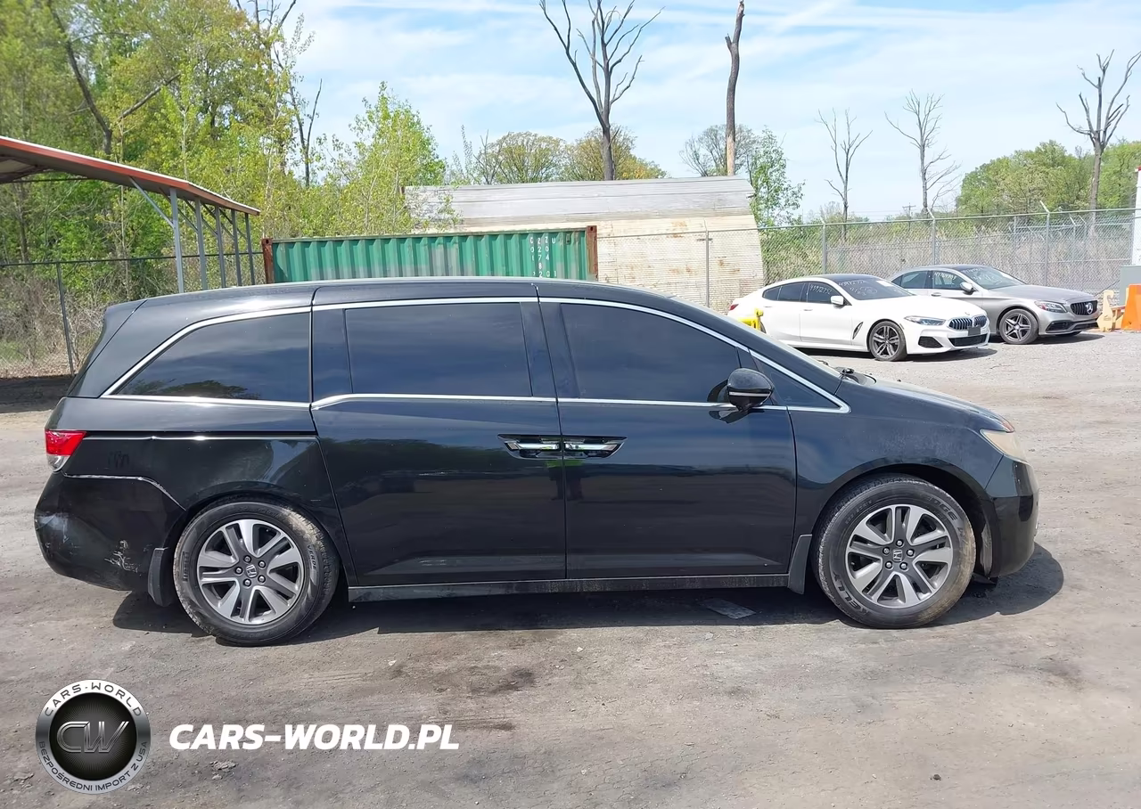 2015 Honda Odyssey Touring-Touring Elite VIN:5FNRL5H95FB014968 - 13