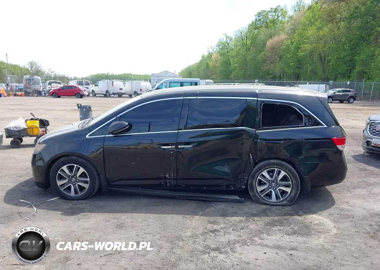 2015 Honda Odyssey Touring-Touring Elite VIN:5FNRL5H95FB014968 - 14