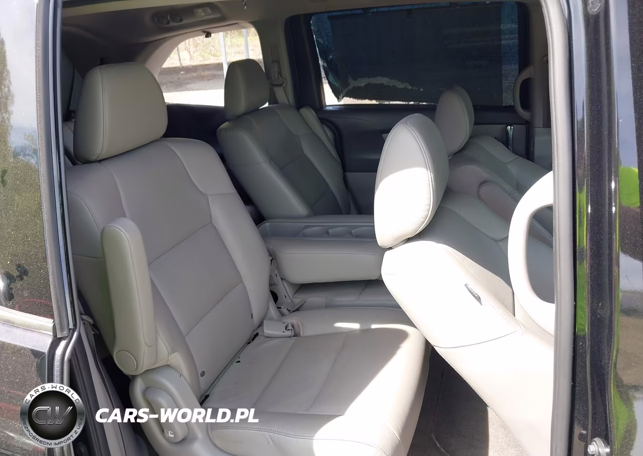 2015 Honda Odyssey Touring-Touring Elite VIN:5FNRL5H95FB014968 - 8