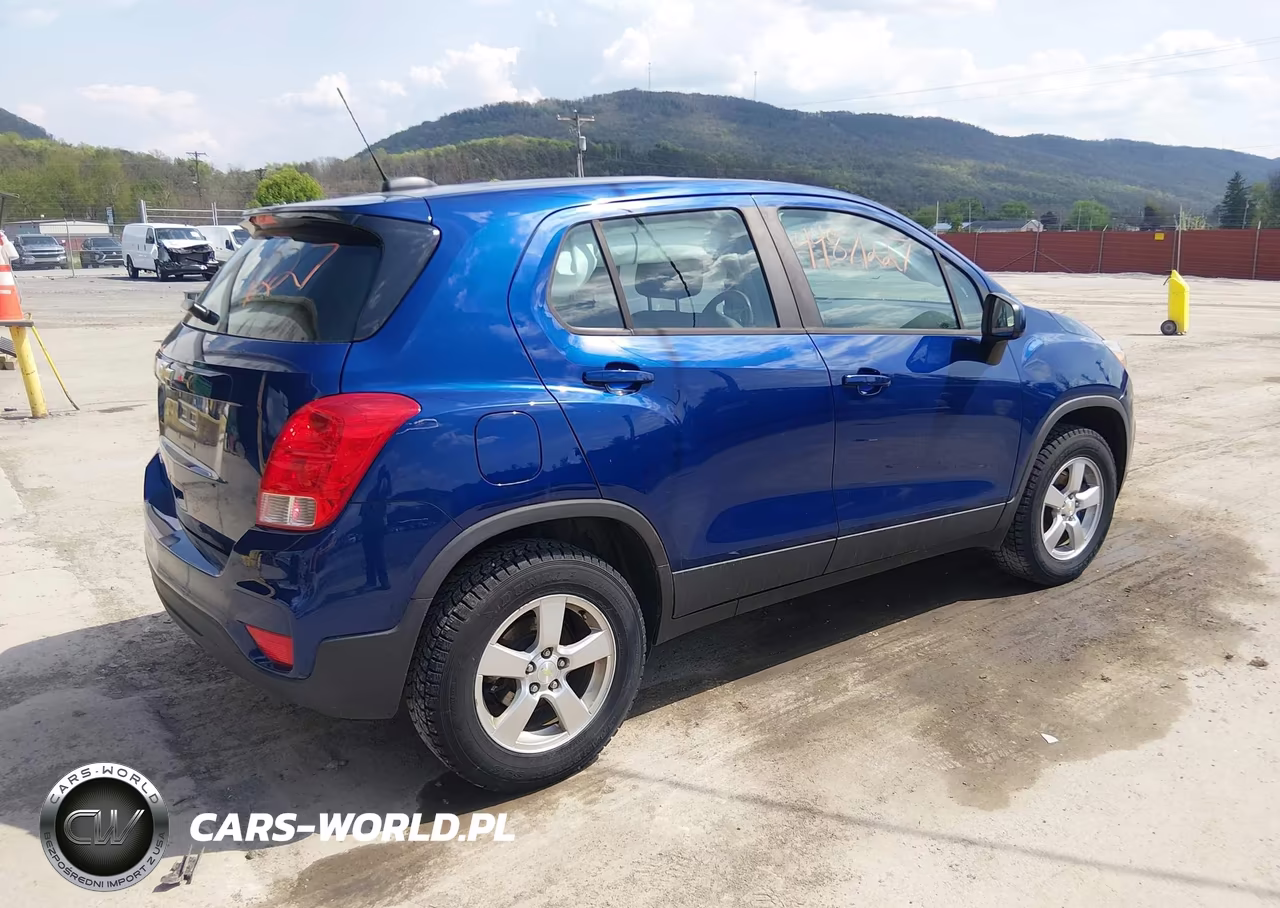 2017 Chevrolet Trax Ls VIN:3GNCJNSBXHL200931 - 4