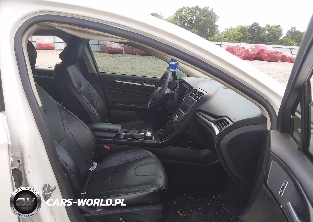 2020 Ford Fusion Titanium VIN:3FA6P0D96LR193506 - 5