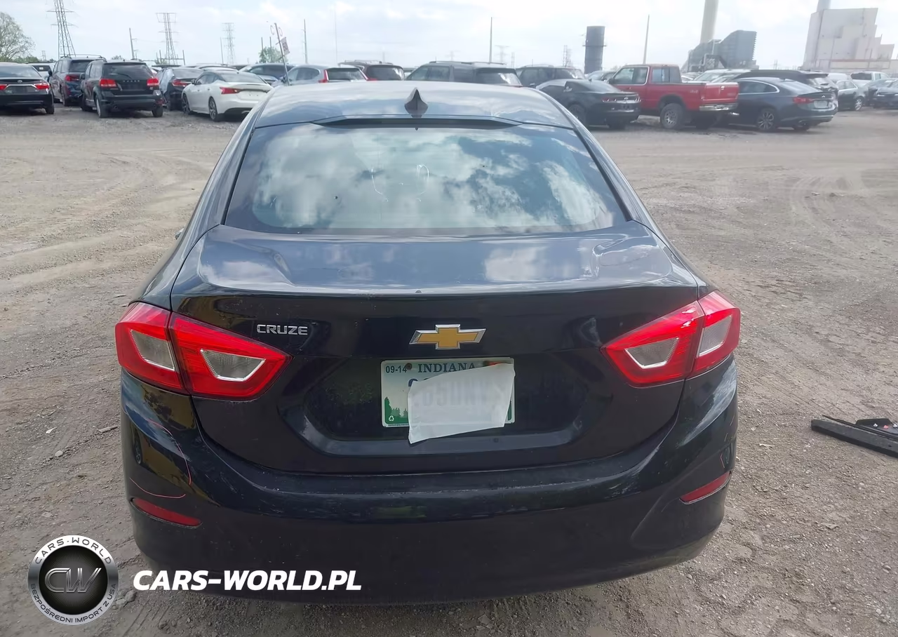 2019 Chevrolet Cruze Diesel VIN:1G1BJ5SM6K7106085 - 17