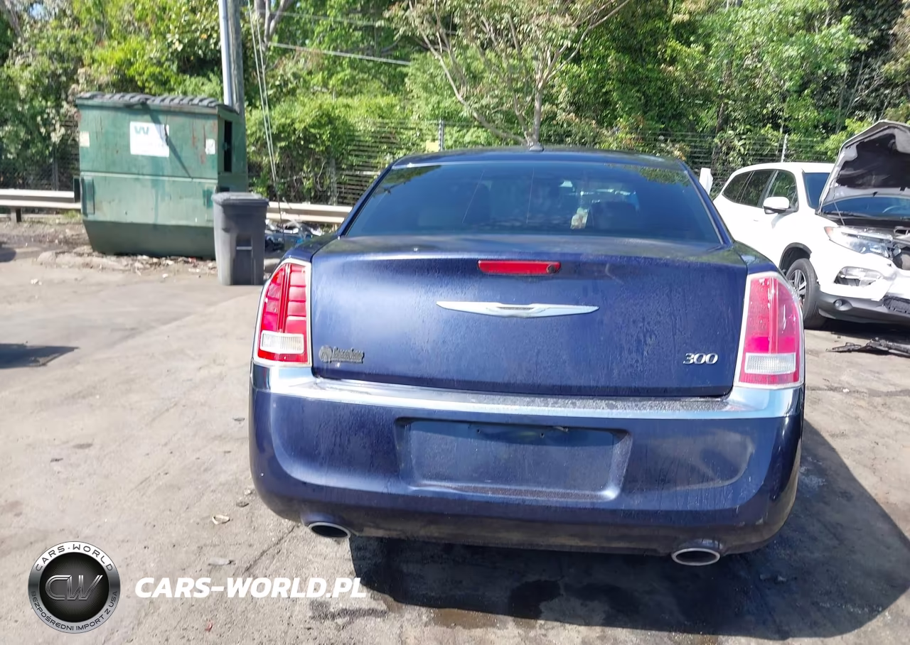 2014 Chrysler 300 VIN:2C3CCAAG2EH184743 - 17