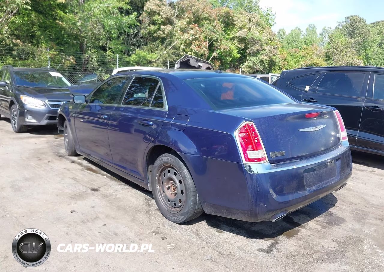 2014 Chrysler 300 VIN:2C3CCAAG2EH184743 - 3