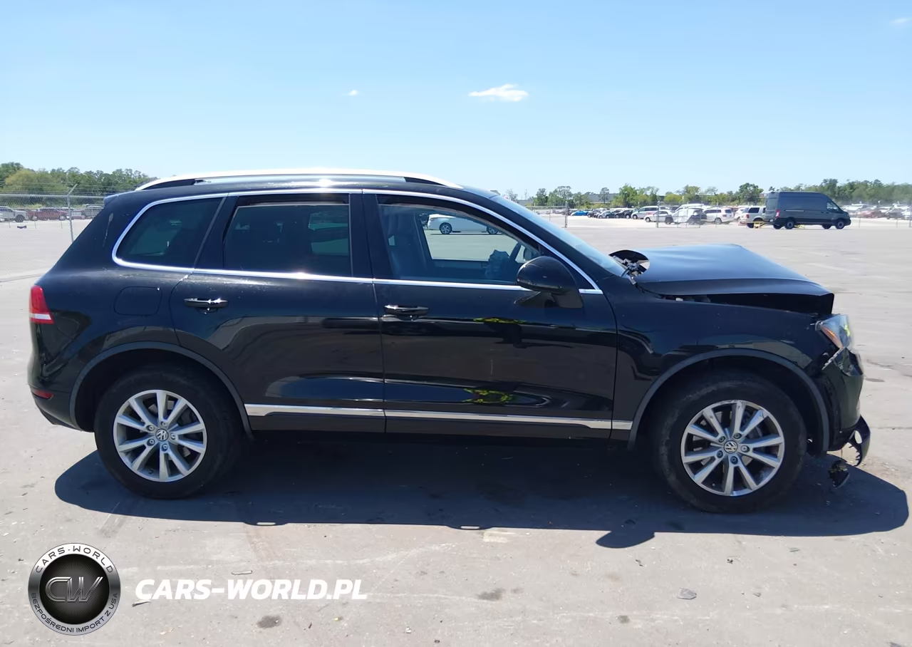 2014 Volkswagen Touareg 3.6L Sport VIN:WVGEF9BP2ED001133 - 13