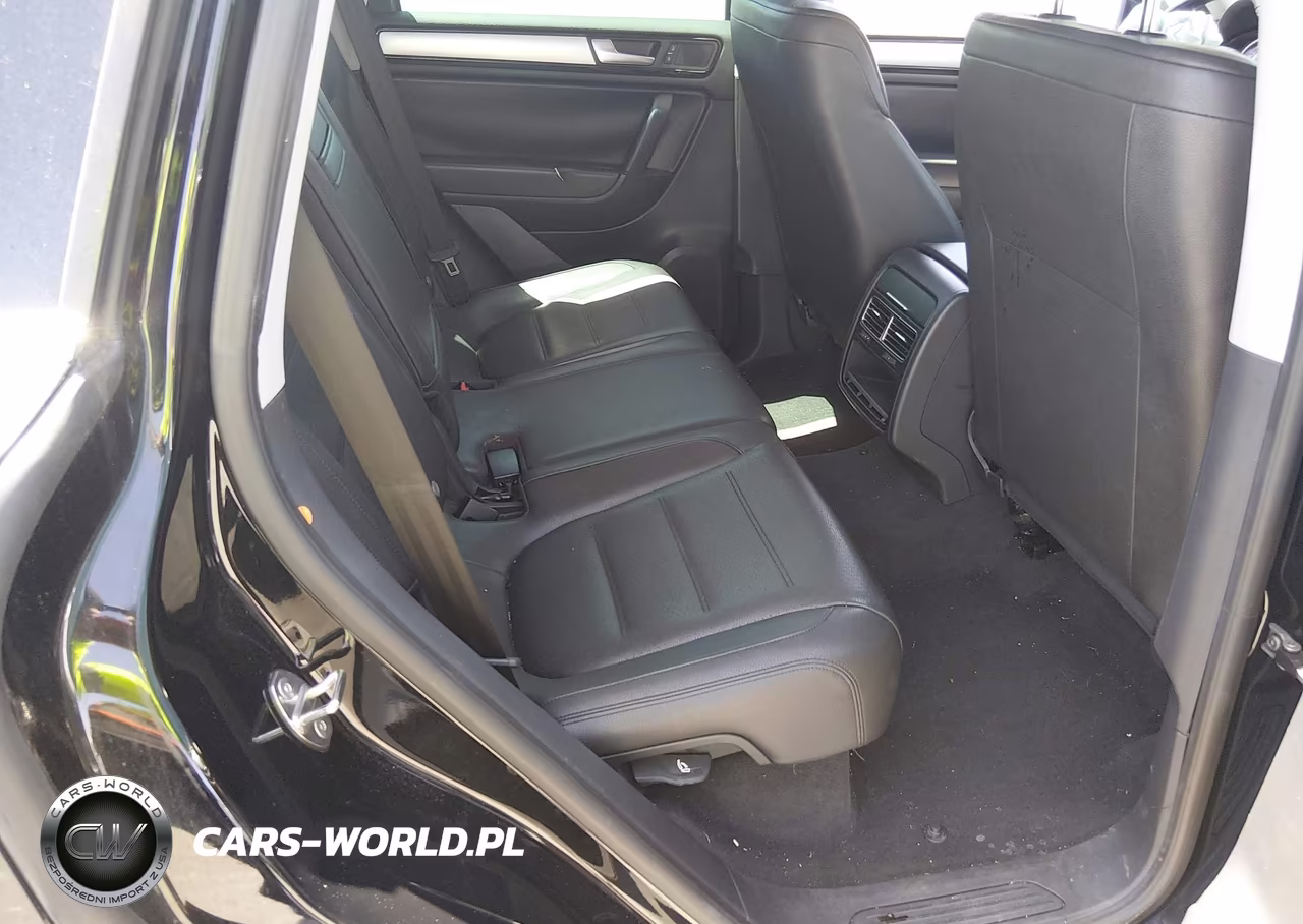 2014 Volkswagen Touareg 3.6L Sport VIN:WVGEF9BP2ED001133 - 8