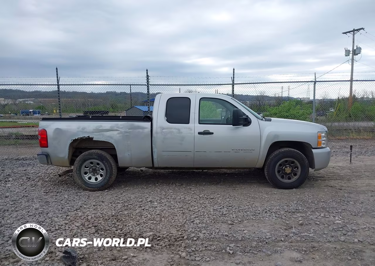 2011 Chevrolet Silverado 1500 Ls VIN:1GCRKREA5BZ277264 - 13