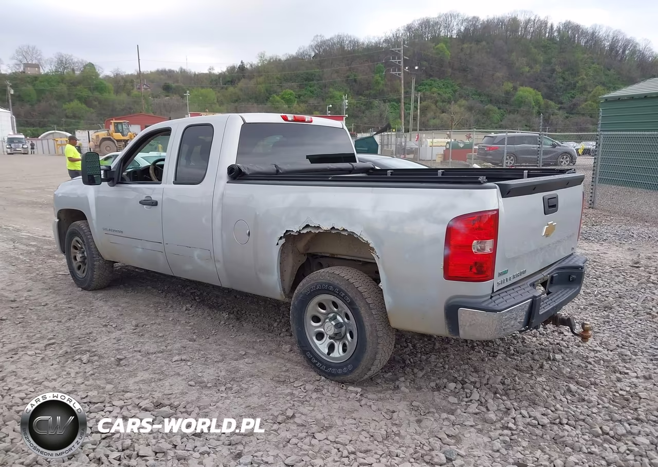 2011 Chevrolet Silverado 1500 Ls VIN:1GCRKREA5BZ277264 - 14