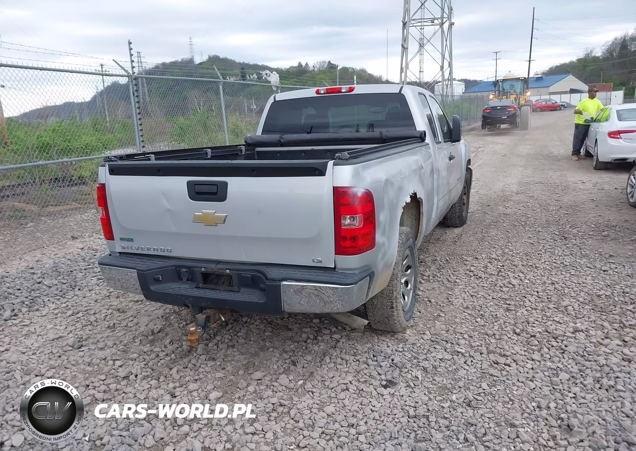 2011 Chevrolet Silverado 1500 Ls VIN:1GCRKREA5BZ277264 - 4