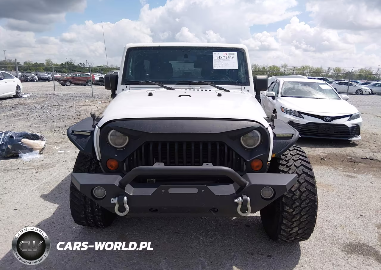2012 Jeep Wrangler Unlimited Sport VIN:1C4BJWDG5CL135865 - 12