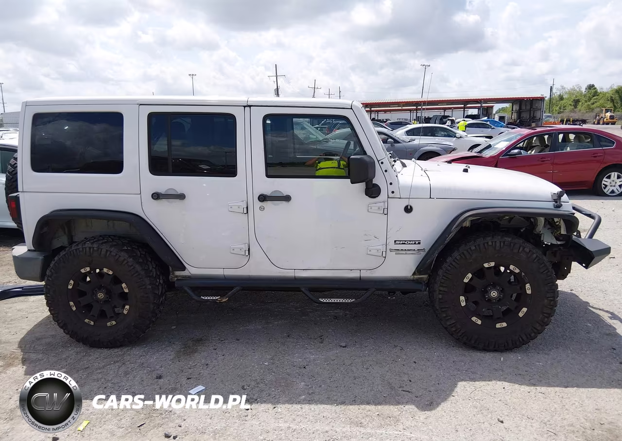 2012 Jeep Wrangler Unlimited Sport VIN:1C4BJWDG5CL135865 - 13