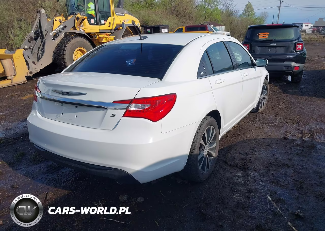 2012 Chrysler 200 Touring VIN:1C3CCBBG8CN257445 - 4