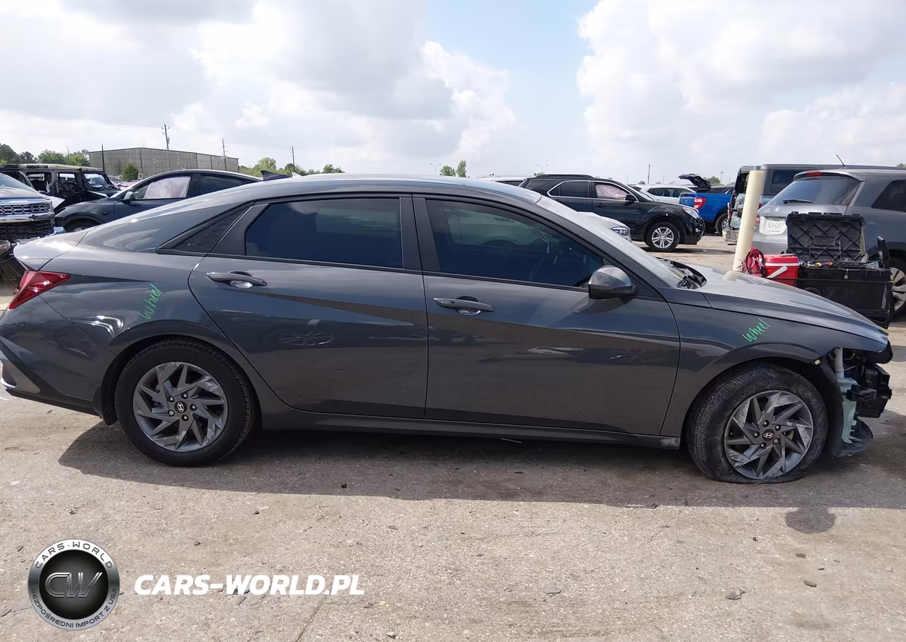 2024 Hyundai Elantra Sel VIN:KMHLM4DG8RU806136 - 13
