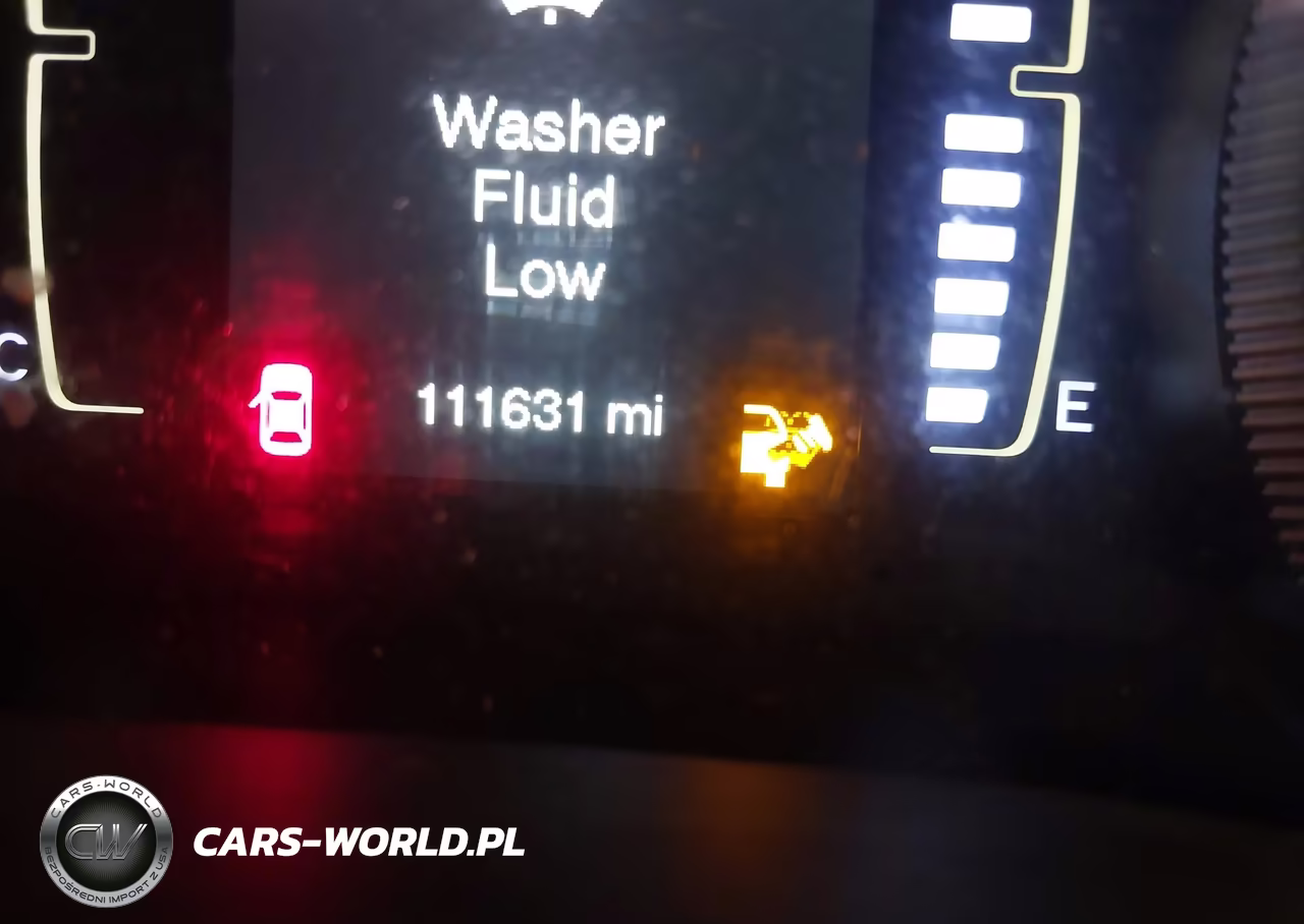 2015 Jeep Cherokee Sport VIN:1C4PJMAS0FW735330 - 15