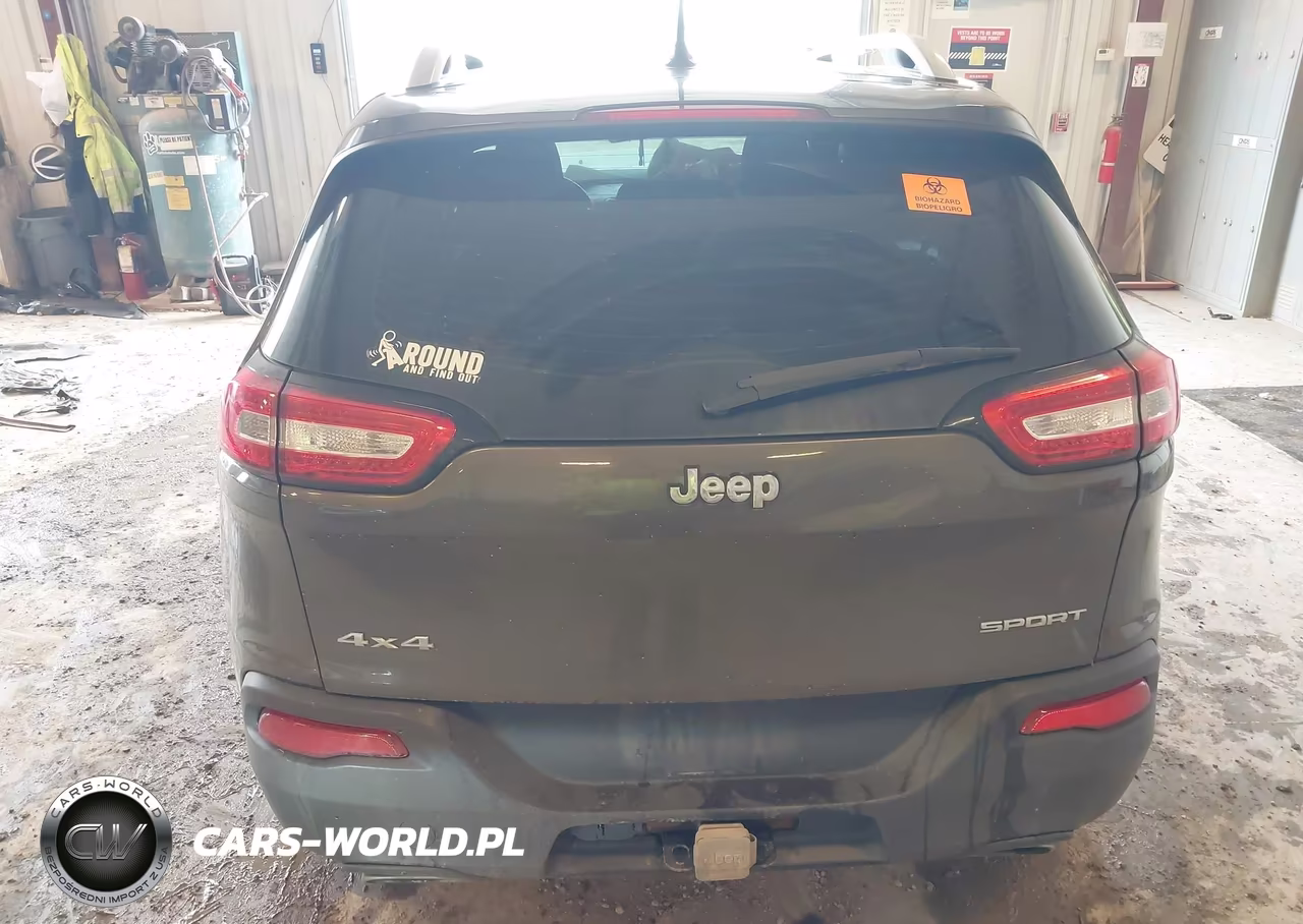 2015 Jeep Cherokee Sport VIN:1C4PJMAS0FW735330 - 16