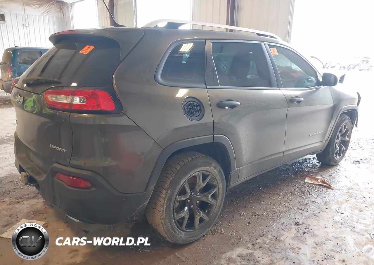 2015 Jeep Cherokee Sport VIN:1C4PJMAS0FW735330 - 4