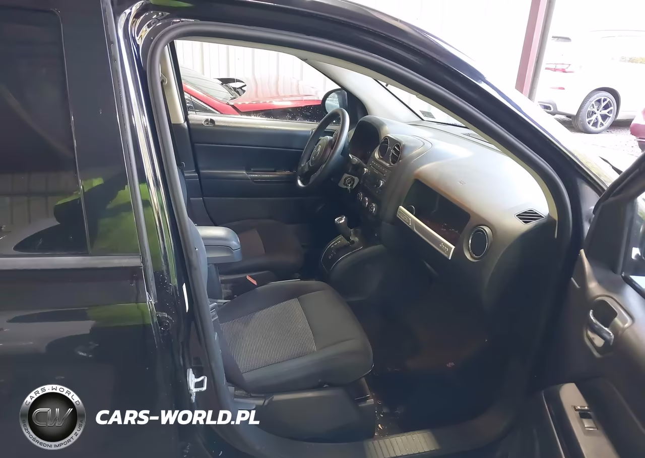 2015 Jeep Compass Sport VIN:1C4NJCBA6FD143823 - 5