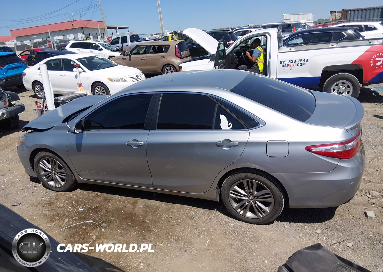 2015 Toyota Camry Se VIN:4T1BF1FK8FU948469 - 14