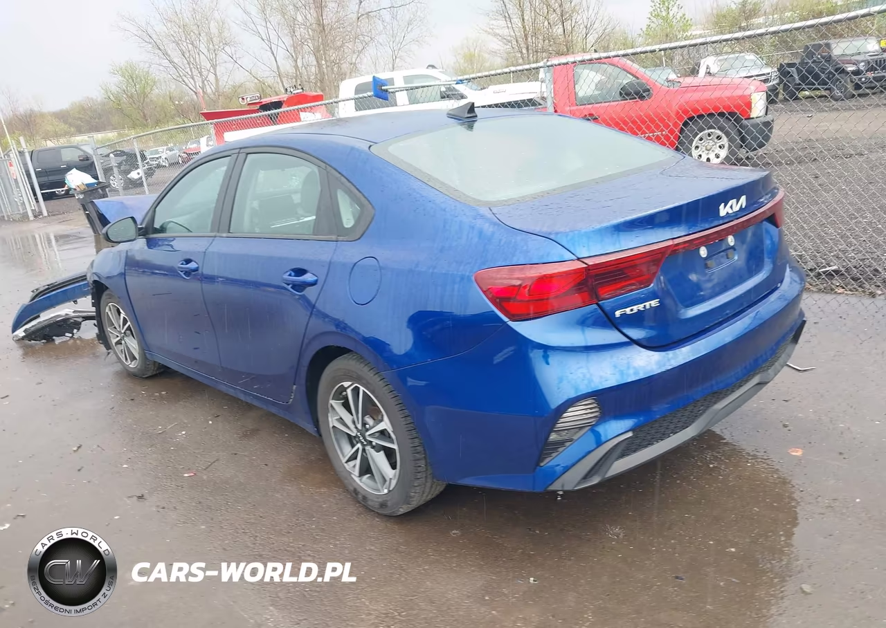 2022 Kia Forte Lxs VIN:3KPF24AD4NE478742 - 3
