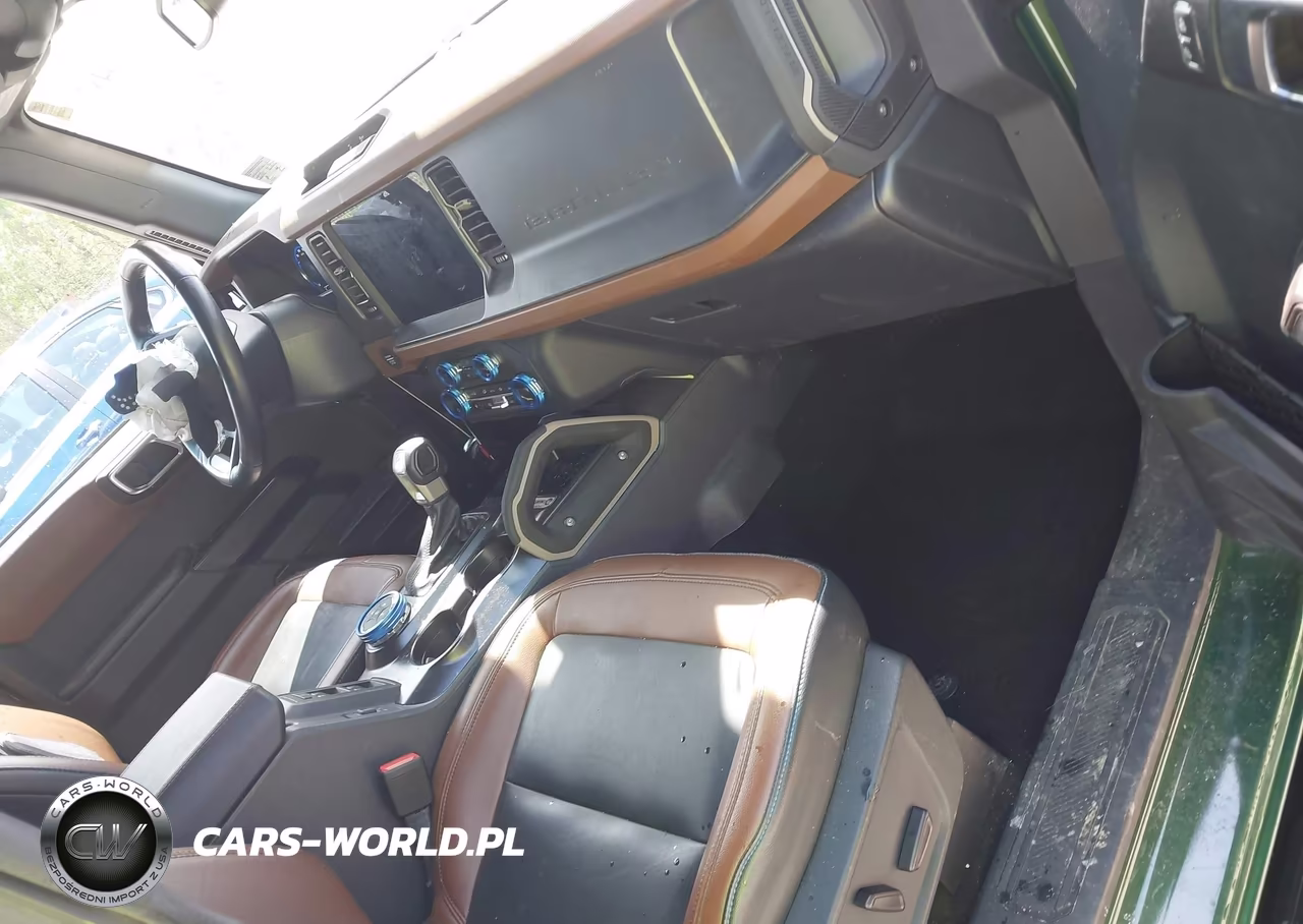 2024 Ford Bronco Outer Banks VIN:1FMEE8BP2RLA47277 - 5