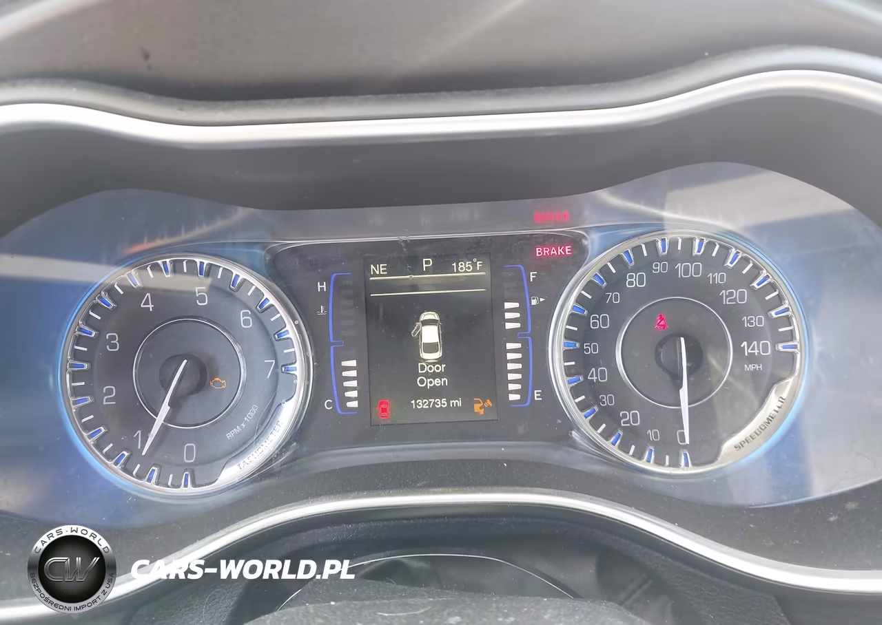 2017 Chrysler 200 Touring VIN:1C3CCCFB2HN501232 - 7