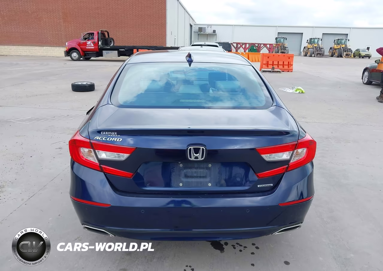 2018 Honda Accord Touring VIN:1HGCV1F97JA202888 - 17