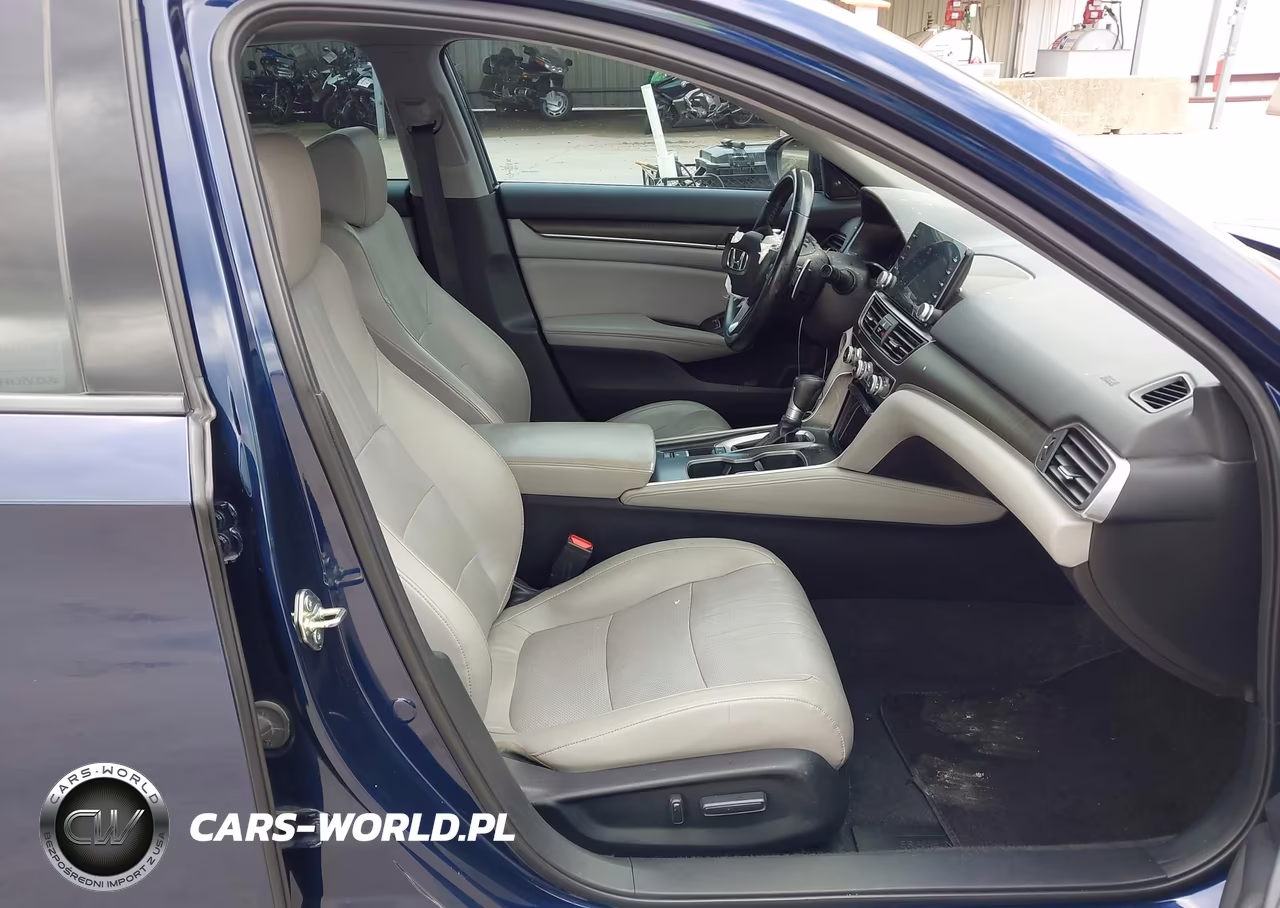 2018 Honda Accord Touring VIN:1HGCV1F97JA202888 - 5