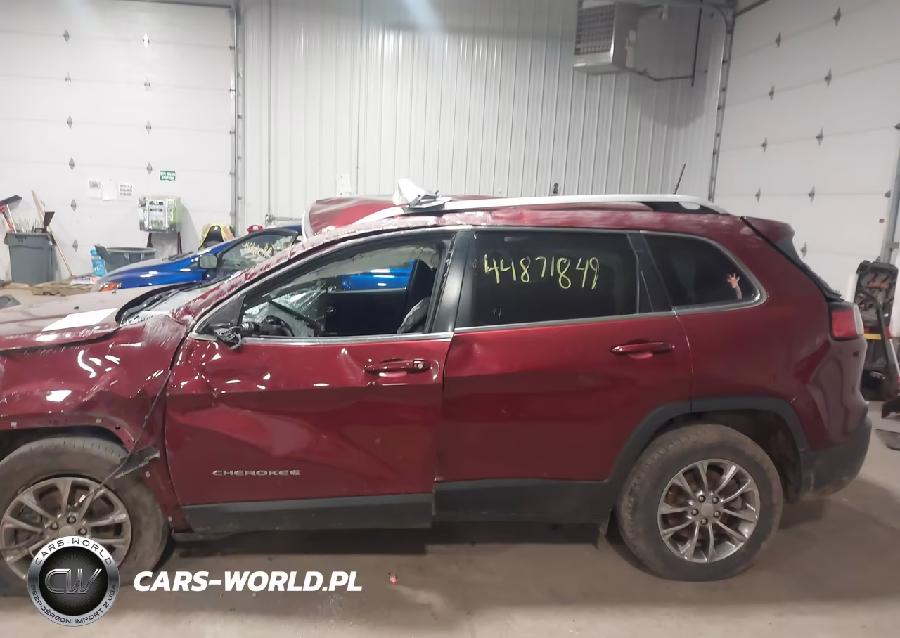 2019 Jeep Cherokee Latitude Plus 4X4 VIN:1C4PJMLX0KD303237 - 13