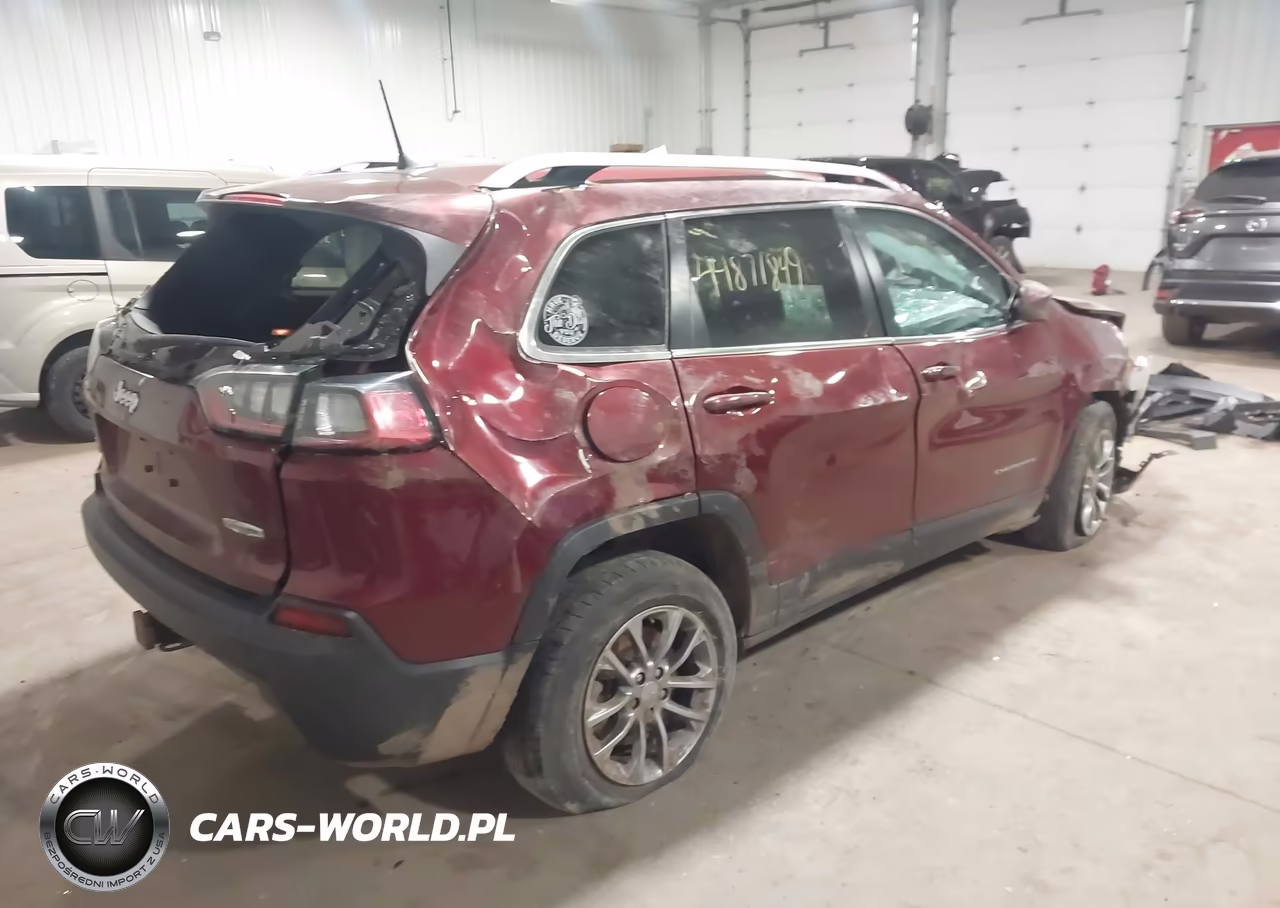 2019 Jeep Cherokee Latitude Plus 4X4 VIN:1C4PJMLX0KD303237 - 4