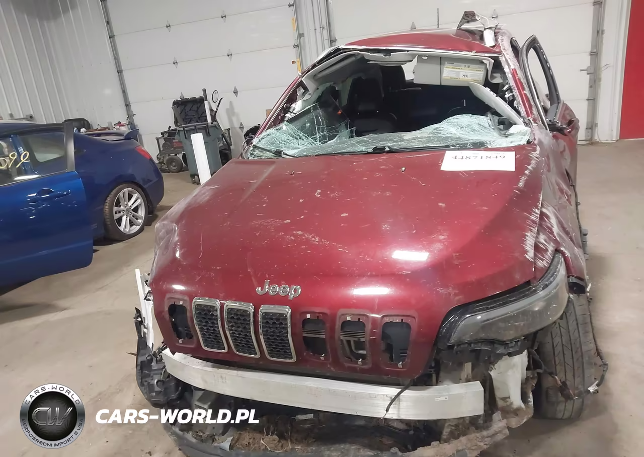 2019 Jeep Cherokee Latitude Plus 4X4 VIN:1C4PJMLX0KD303237 - 6