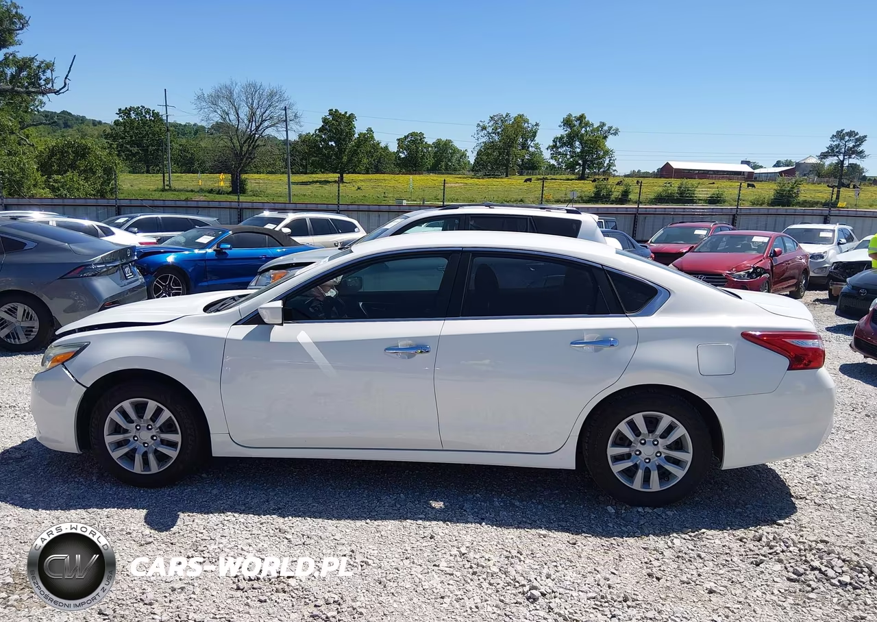 2017 Nissan Altima 2.5 S VIN:1N4AL3AP6HN355137 - 14