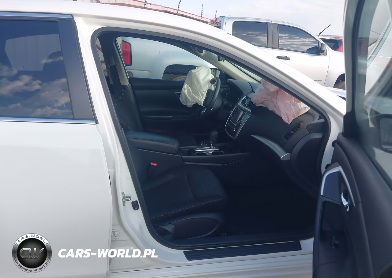 2017 Nissan Altima 2.5 S VIN:1N4AL3AP6HN355137 - 5