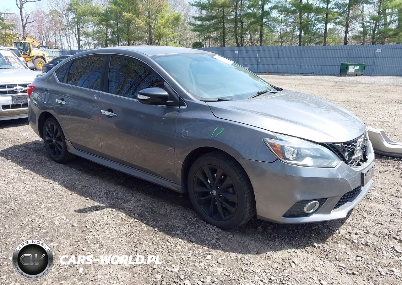 2017 Nissan Sentra Sr – zdjęcie 1 z 12