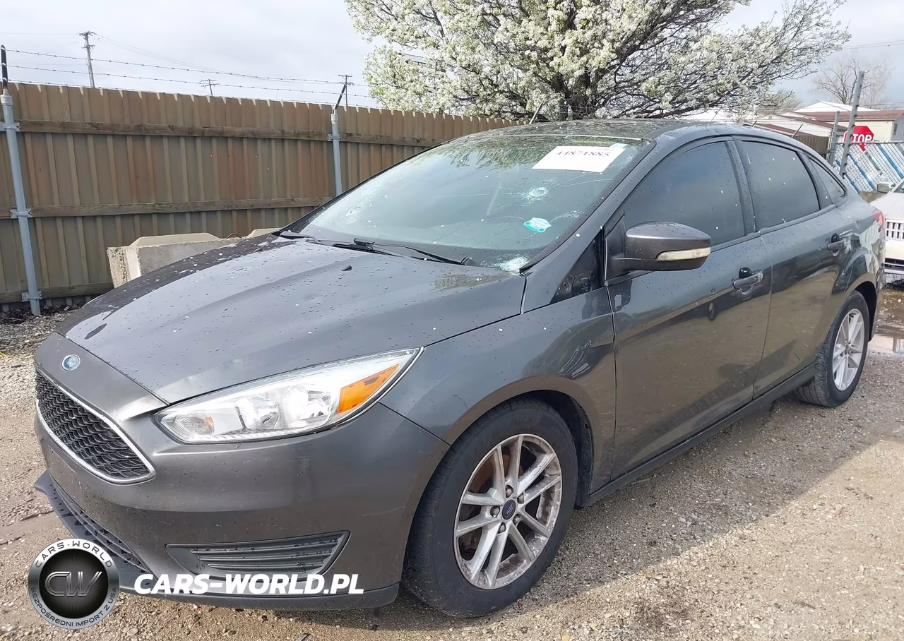 2018 Ford Focus S VIN:1FADP3E27JL204762 - 2