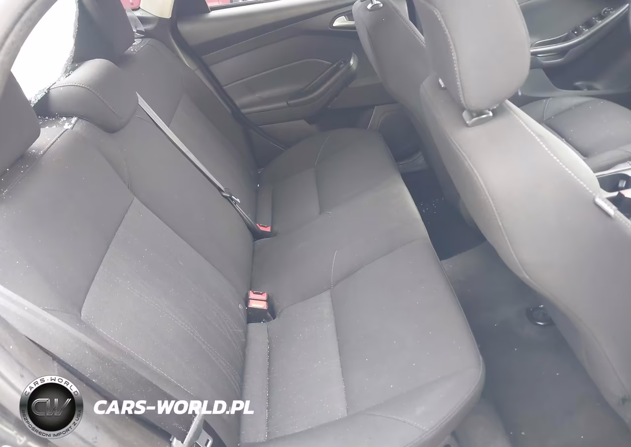 2018 Ford Focus S VIN:1FADP3E27JL204762 - 8