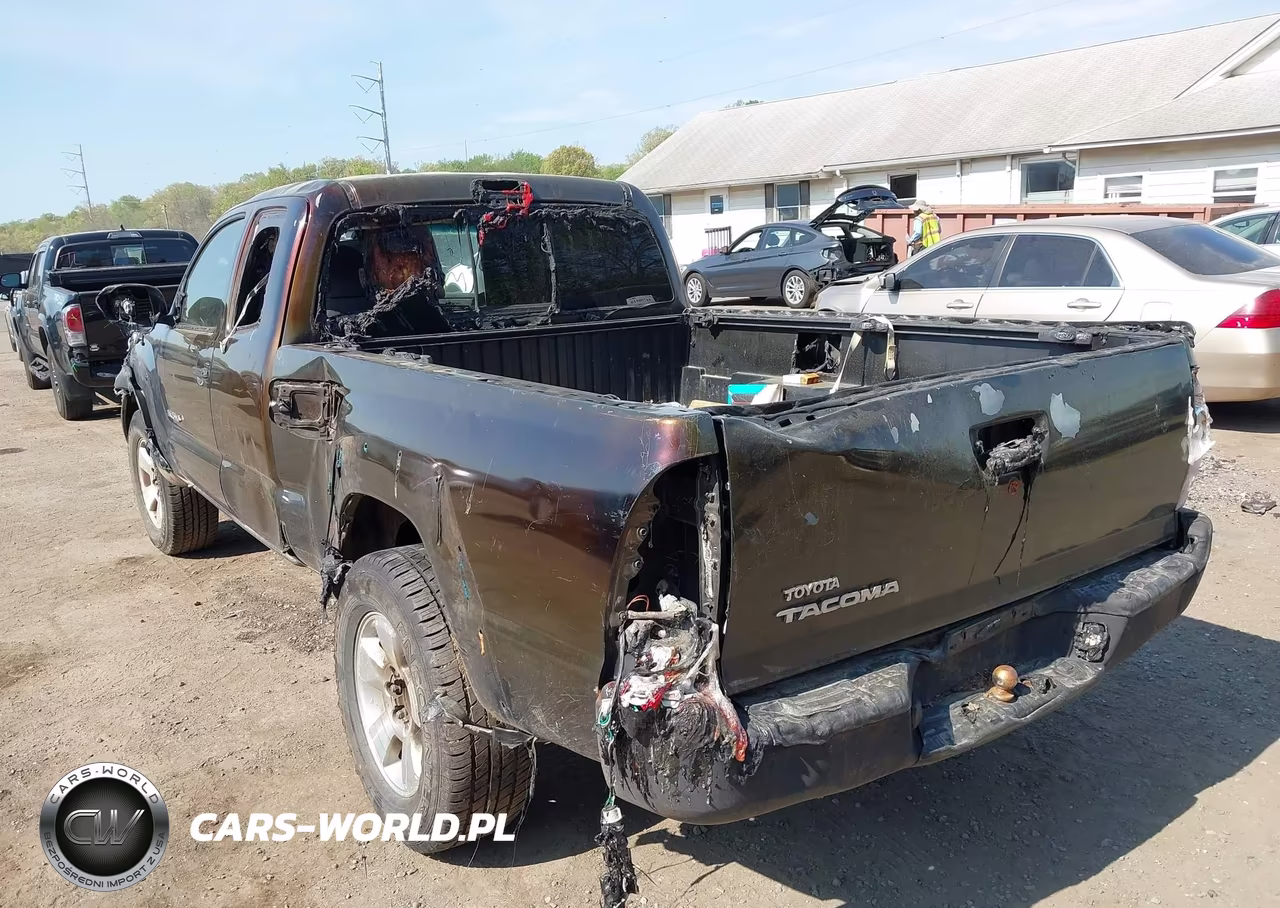 2011 Toyota Tacoma VIN:5TFUX4EN7BX008468 - 3