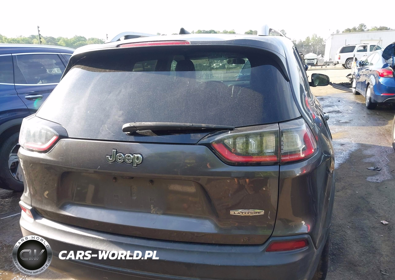 2019 Jeep Cherokee Latitude Plus Fwd VIN:1C4PJLLBXKD144662 - 16