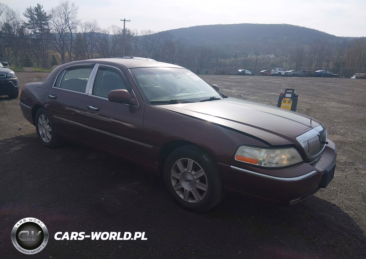 2003 Lincoln Town Car Cartier