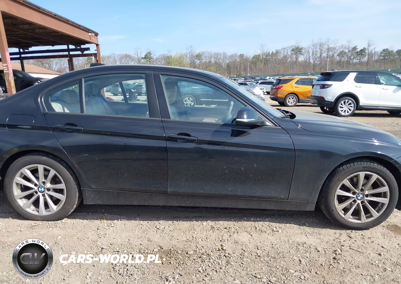 2018 BMW 320I xDrive VIN:WBA8A3C57JA505387 - 13