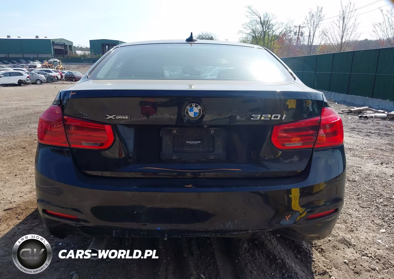 2018 BMW 320I xDrive VIN:WBA8A3C57JA505387 - 16