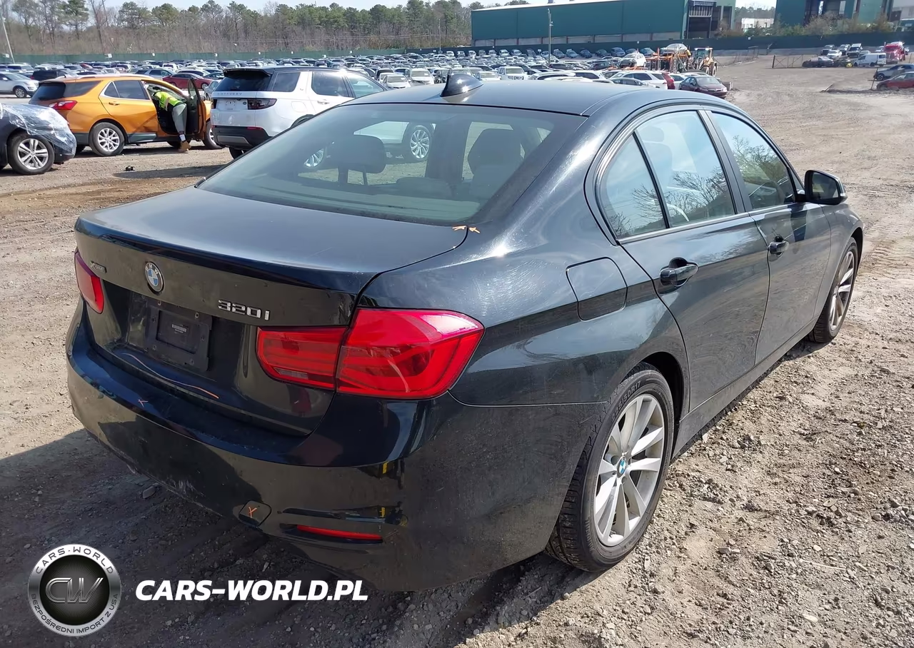 2018 BMW 320I xDrive VIN:WBA8A3C57JA505387 - 4