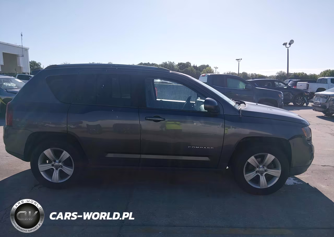 2015 Jeep Compass High Altitude Edition VIN:1C4NJDEB1FD366314 - 14