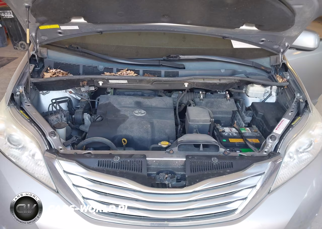 2011 Toyota Sienna Limited VIN:5TDDK3DC9BS027392 - 10