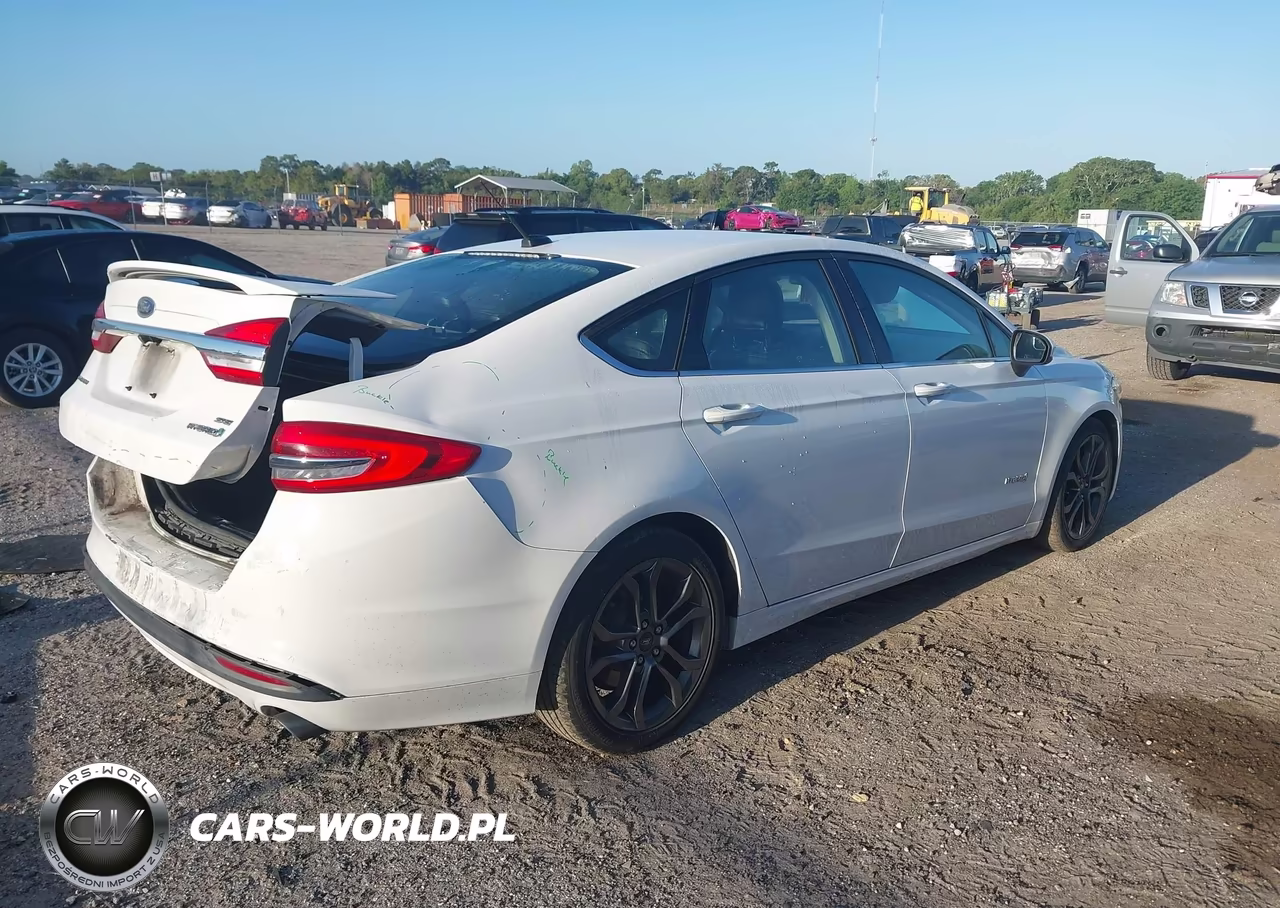 2018 Ford Fusion Hybrid Se VIN:3FA6P0LU8JR155410 - 4