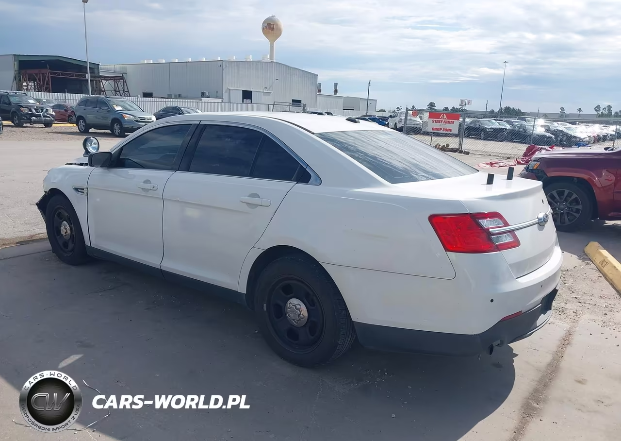 2013 Ford Police Interceptor VIN:1FAHP2M81DG110875 - 3