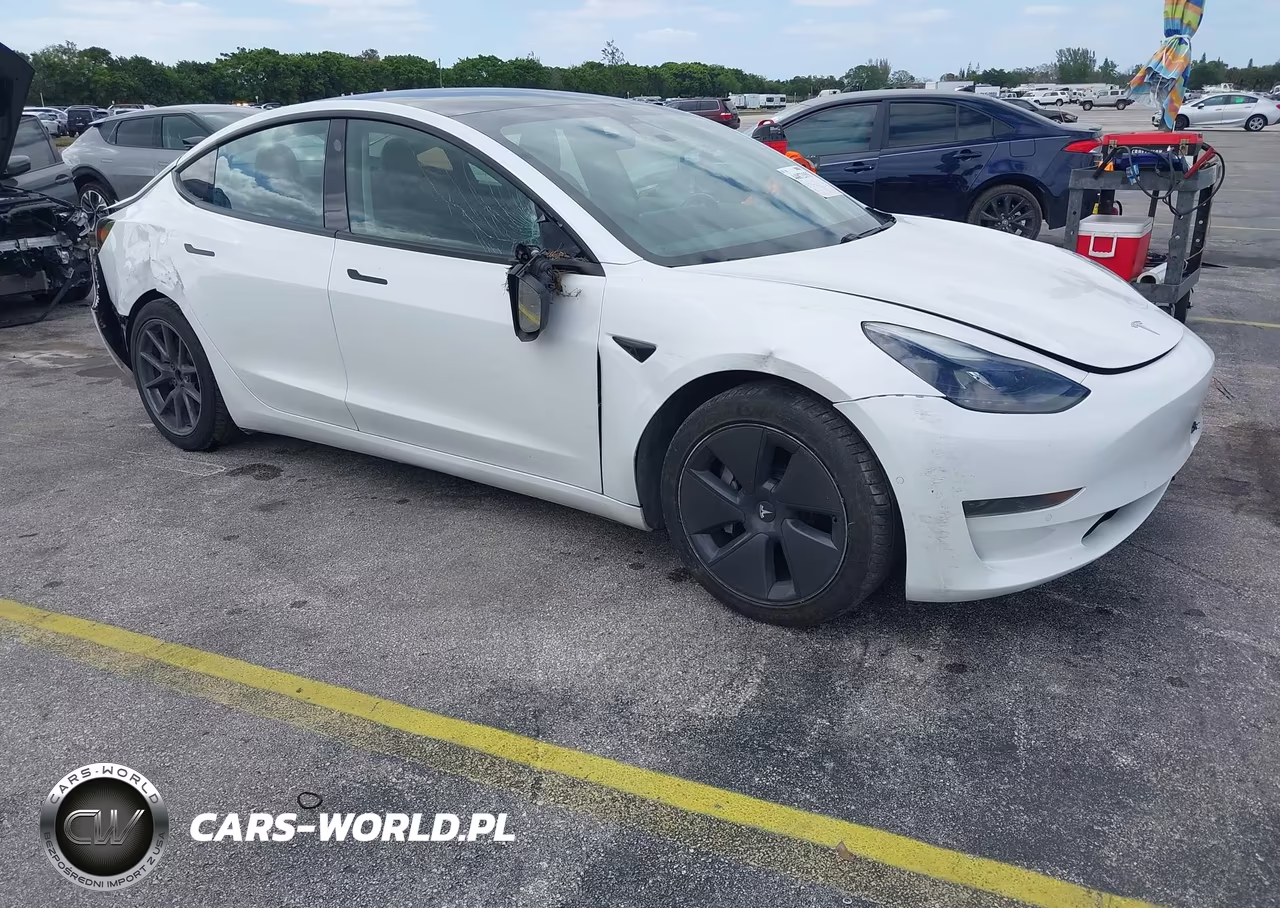 2021 Tesla Model 3 Standard Range Plus Rear-Wheel Drive