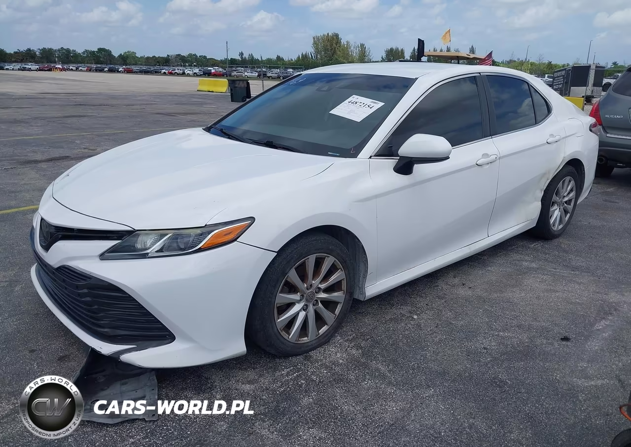 2020 Toyota Camry Le VIN:4T1C11AK9LU929077 - 2