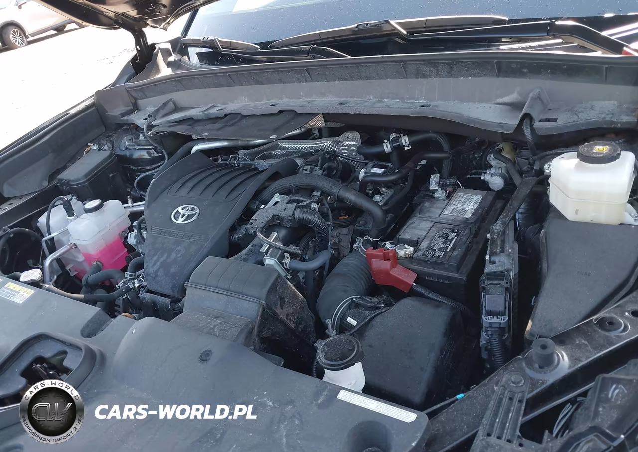 2024 Toyota Grand Highlander Platinum VIN:5TDAAAB50RS065781 - 10