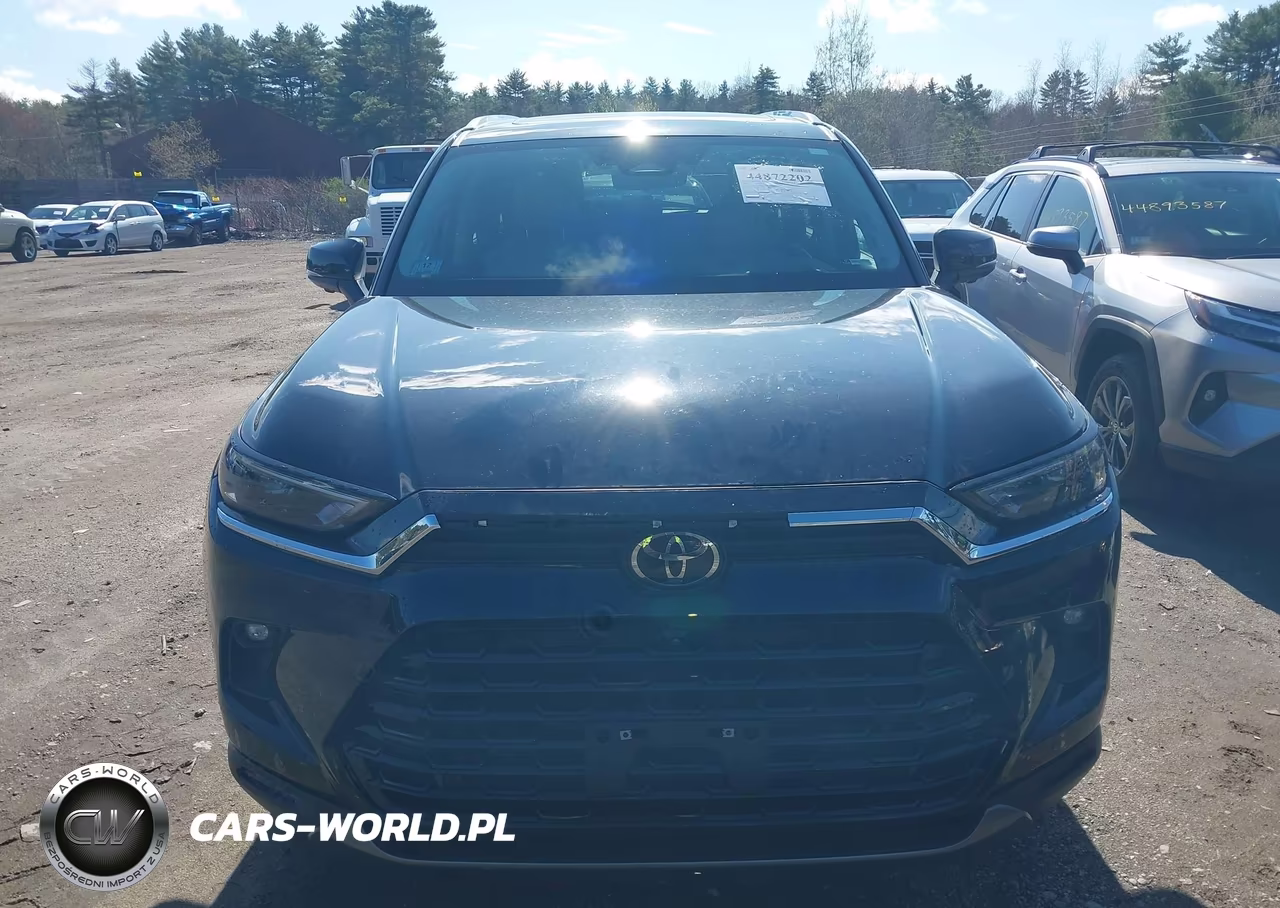 2024 Toyota Grand Highlander Platinum VIN:5TDAAAB50RS065781 - 12