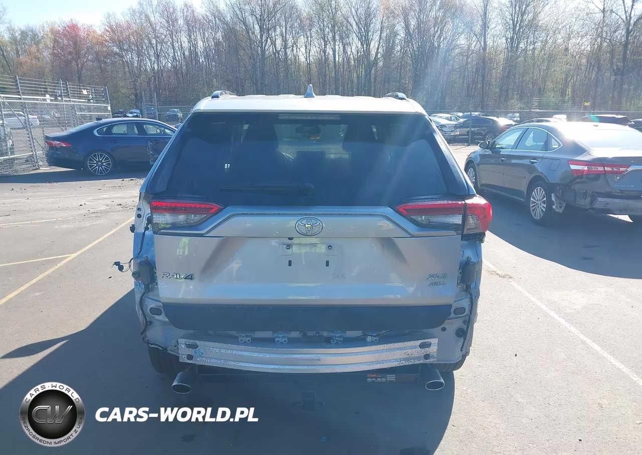 2021 Toyota Rav4 Xle VIN:2T3P1RFV2MC171046 - 17